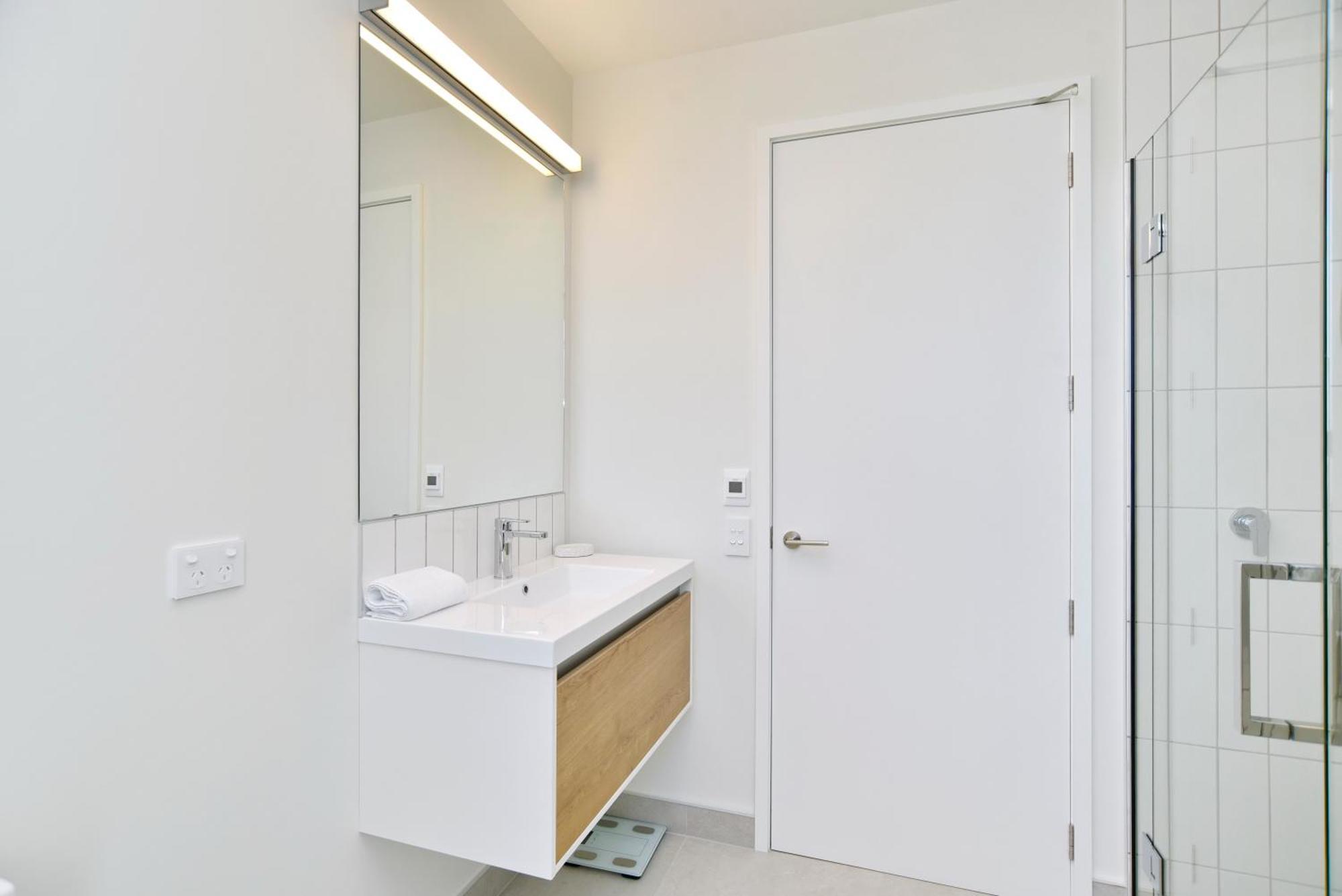 Hereford St Apartment - Christchurch Holiday Homes ภายนอก รูปภาพ