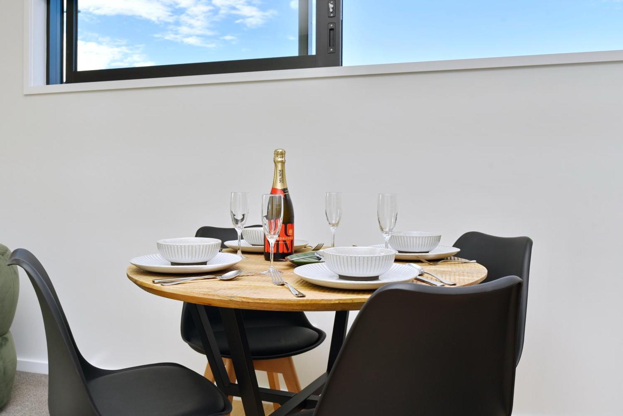 Hereford St Apartment - Christchurch Holiday Homes ภายนอก รูปภาพ